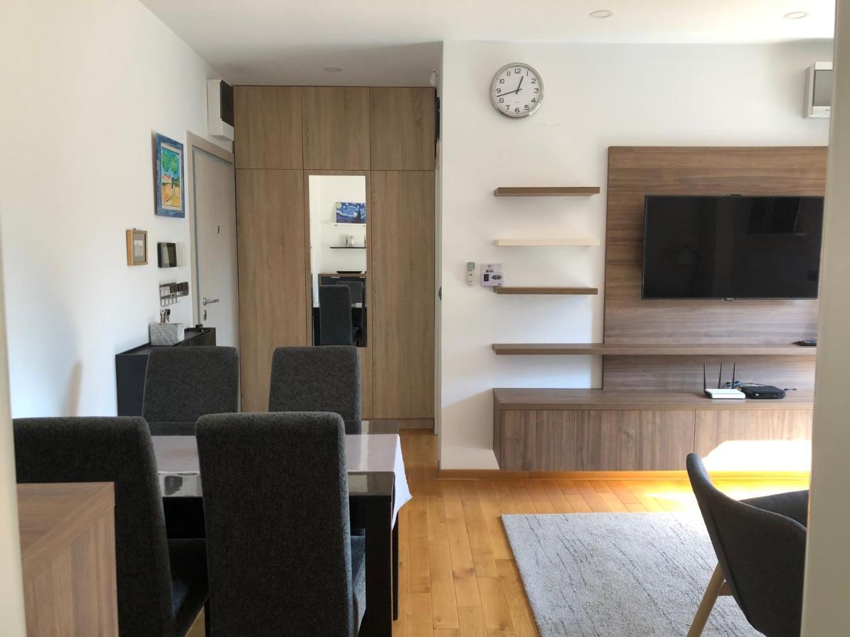 Modern 1 Bed Apartment, Near Shopping Mall Stadion Белград Екстериор снимка